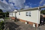 6 Bartington Hall Park